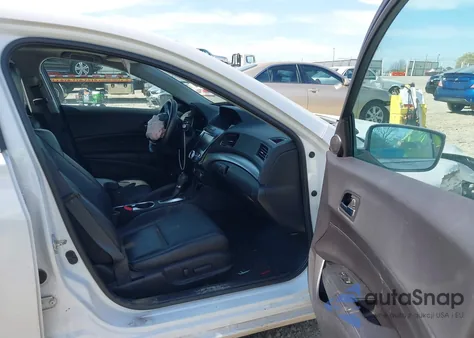 2016 Acura Ilx Premium Package/Technology Plus Package z USA, uszkodzony, nr VIN 19UDE2F7XGA001133